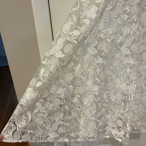 David's Bridal White Lace Wedding Dress - Picture 8 of 10